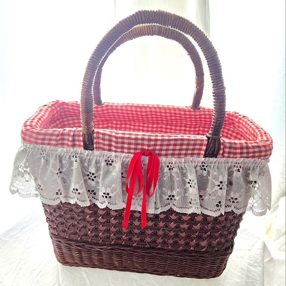 Adorable Vintage Basket Handbag - Picture 1 of 9